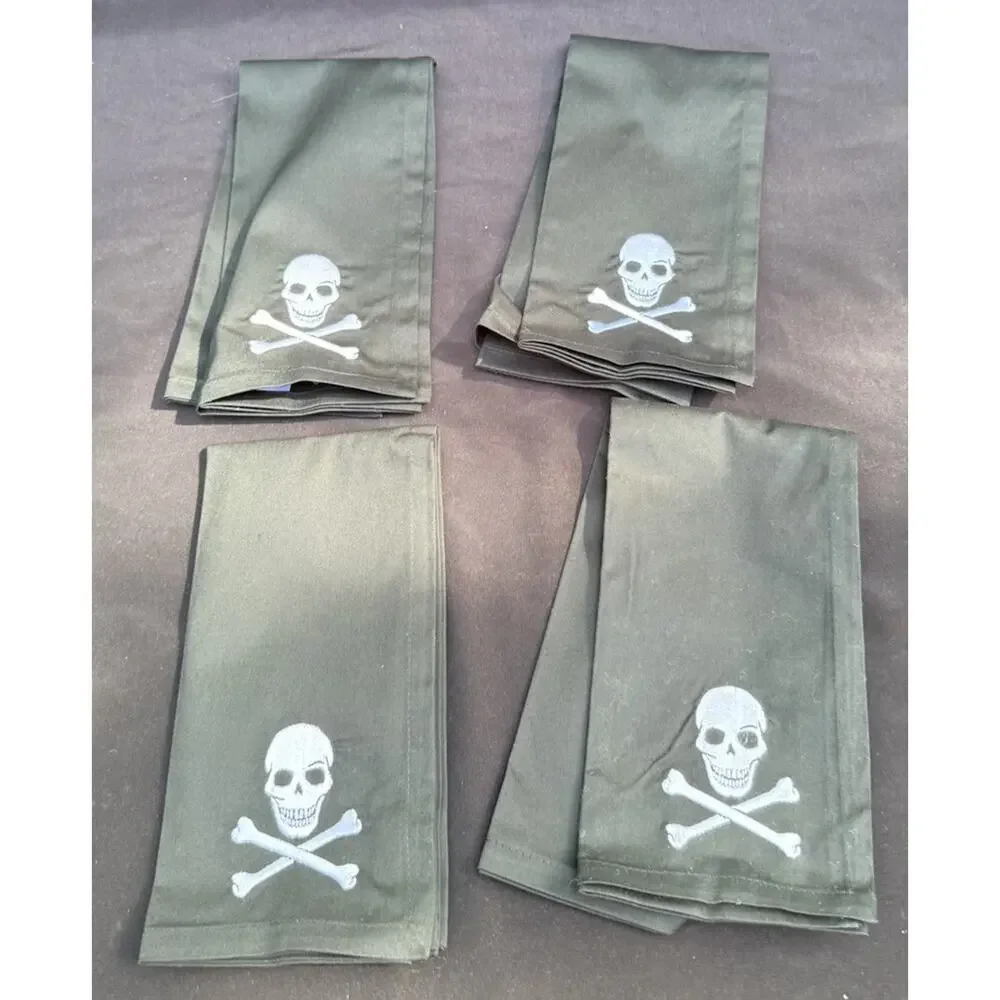 4 Embroidered Black With White Skull & Crossbones Halloween Table Napkins -LO25